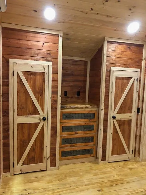 4B 103 Base camp img1 (3)