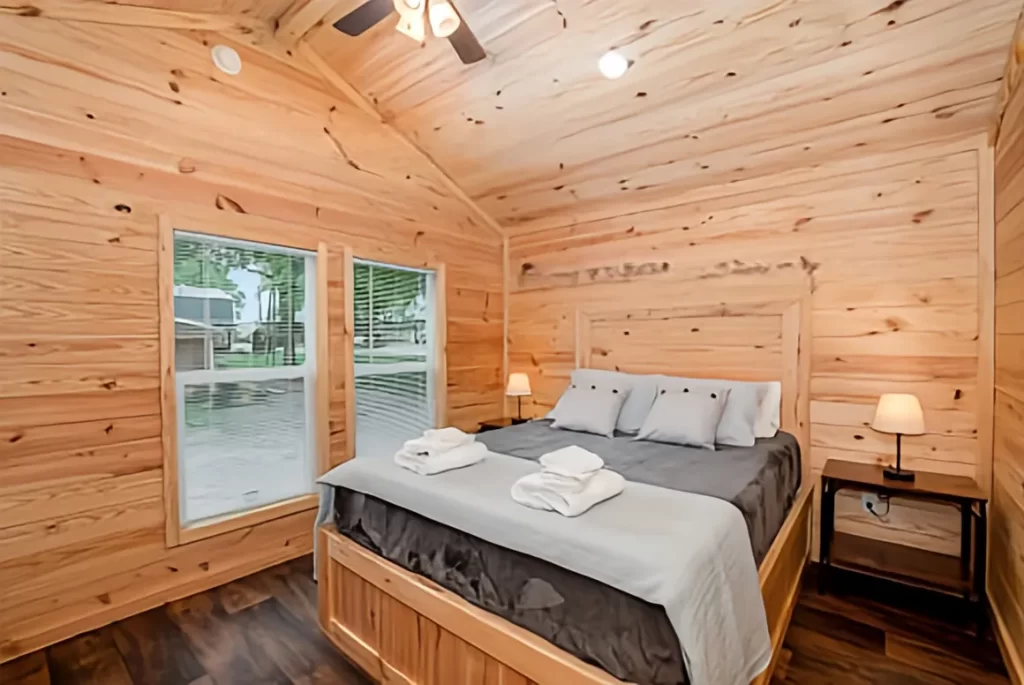 4B 103 Base camp img1 (9)