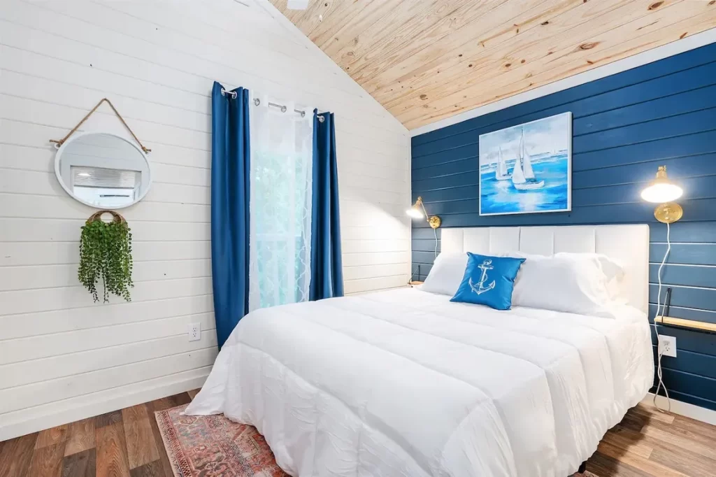 4B 103 Blue Lagoon img1 (4)