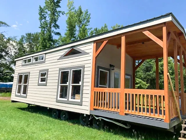 d735d2_4e29d9a214cf49bba410876ff3f708a4~mv2