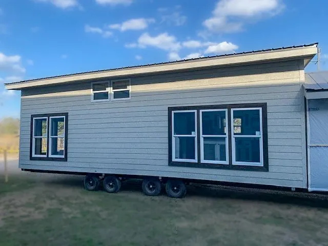 d735d2_8dd96ce0e72c44ce8cb58bfa1d501dd4~mv2